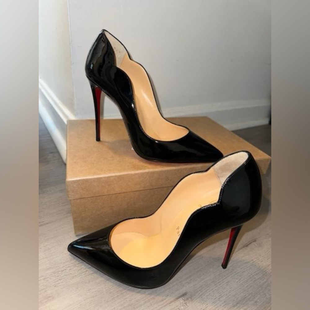 Christian Louboutin Hot Chick Pumps Size 8